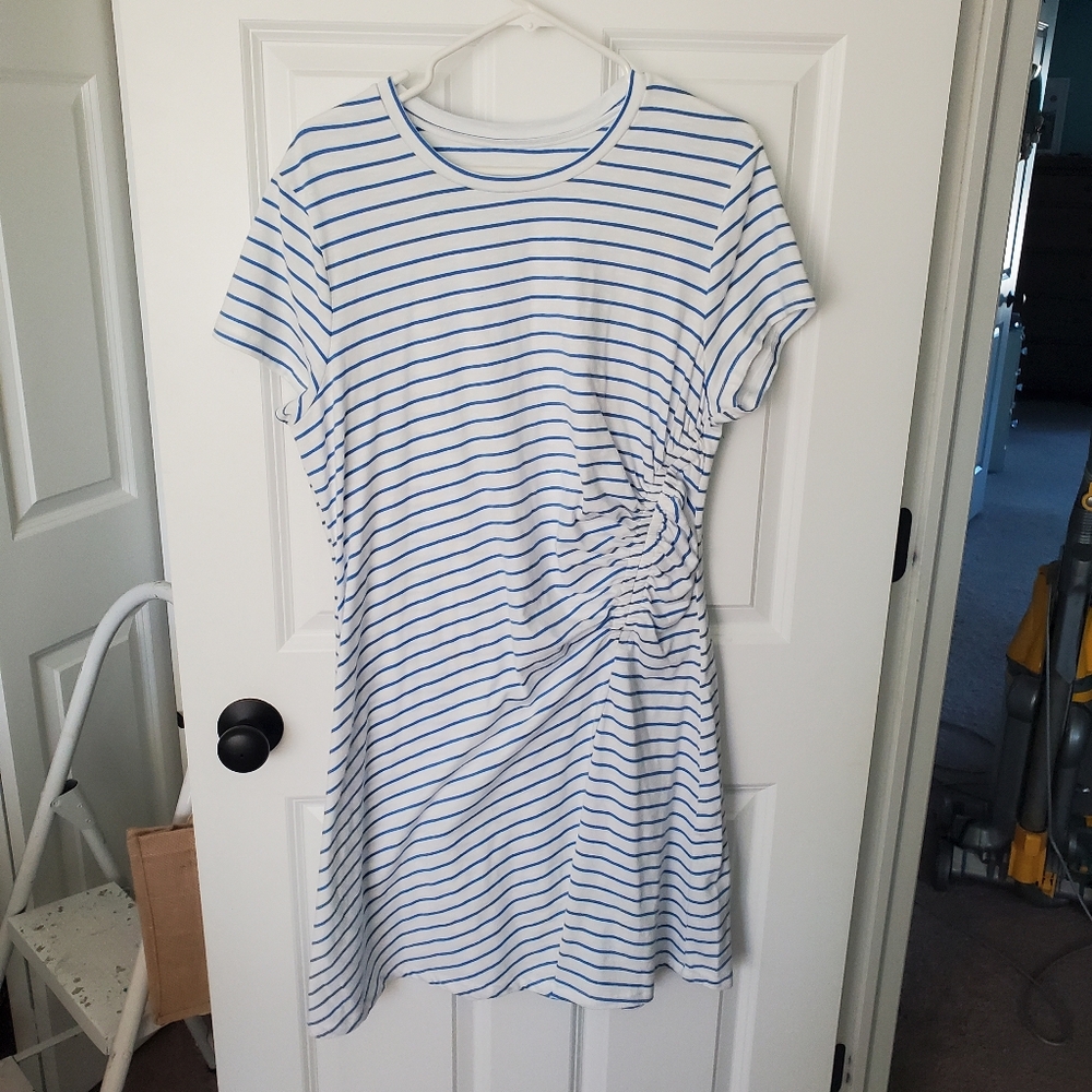 Universal Threads light blur and white dress with rusching